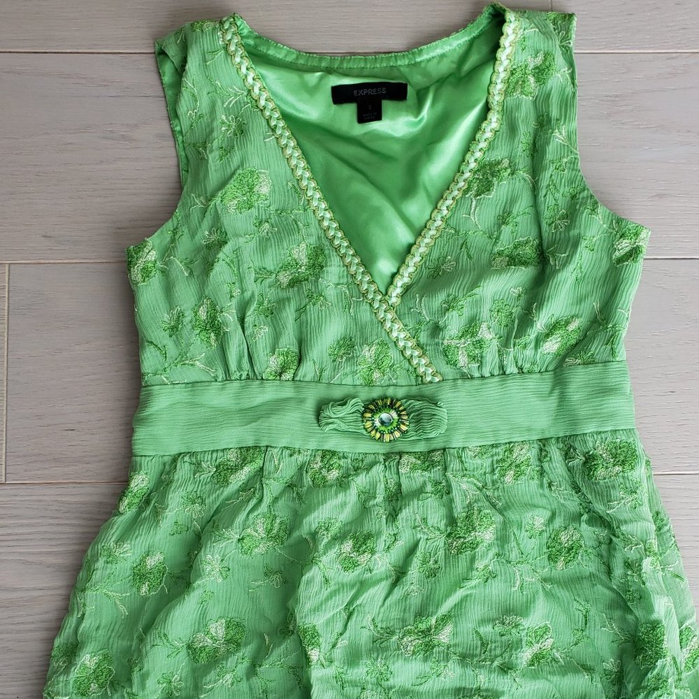 CUTE FOR  HOLIDAY PARTY - Green Express Top Size Small